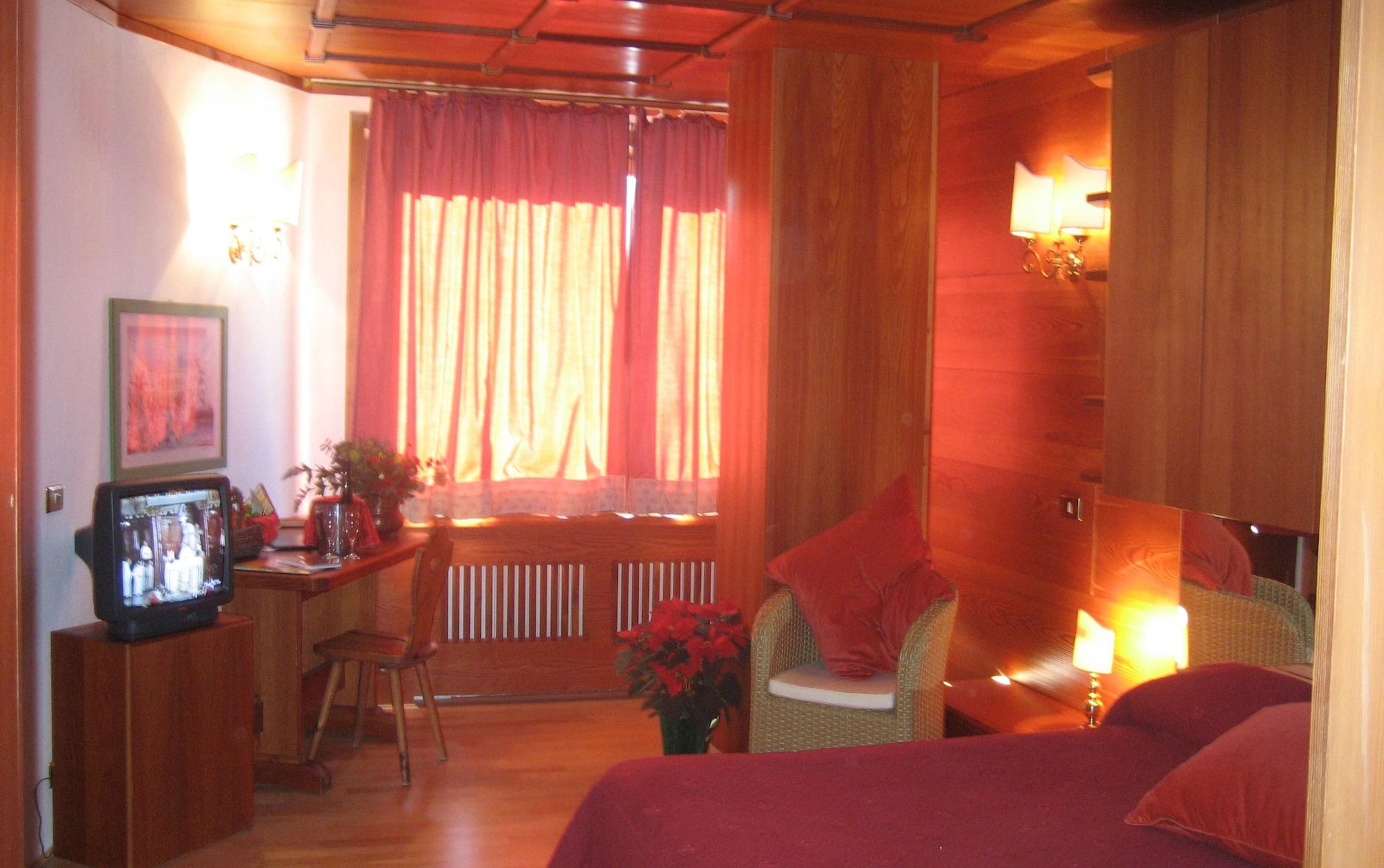 Hotel Mirage Κορτίνα Ντ' Αμπέτσο Εξωτερικό φωτογραφία