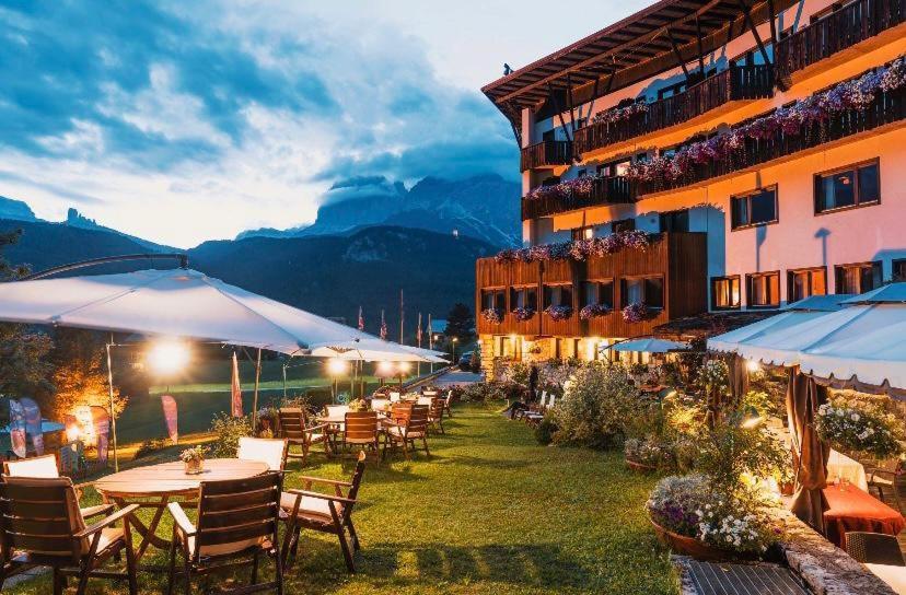 Hotel Mirage Κορτίνα Ντ' Αμπέτσο Εξωτερικό φωτογραφία
