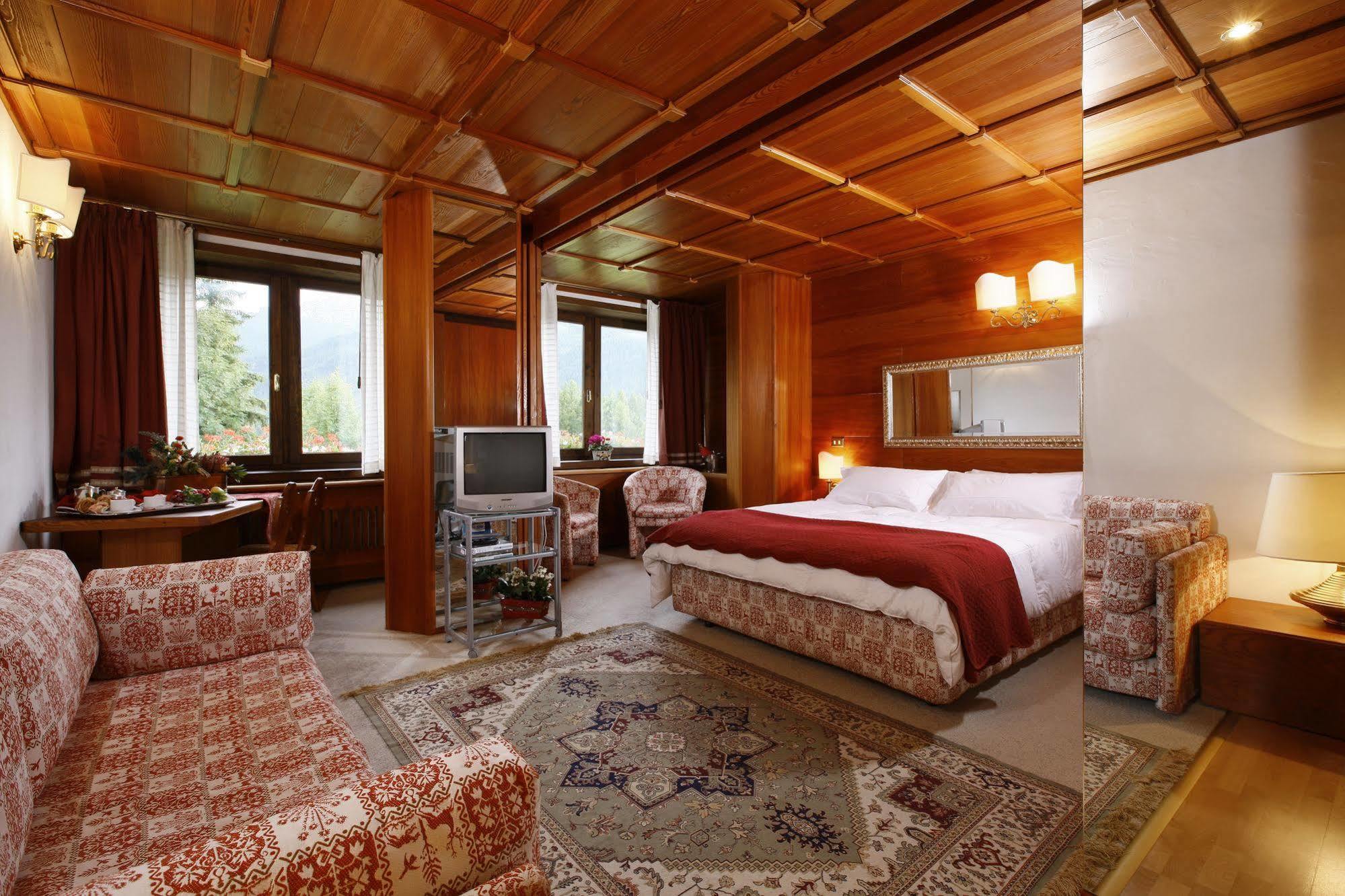 Hotel Mirage Κορτίνα Ντ' Αμπέτσο Εξωτερικό φωτογραφία